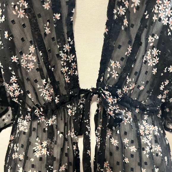 Women's Abercrombie and Fitch Sheer Floral Print Kimono Cover Up Size: M - Picture 3 of 10